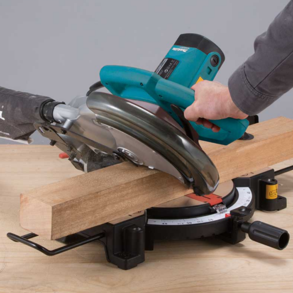 Makita 255 mm (10 Inch) Compound Miter Saw 1500W